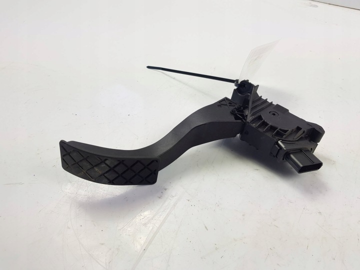 PEDAL potenciometar gas 5Q1723503H VOLKSWAGEN PASSAT B8