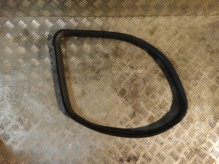 IDEAL Joint Vitres Droit Arrière MERCEDES W166 1