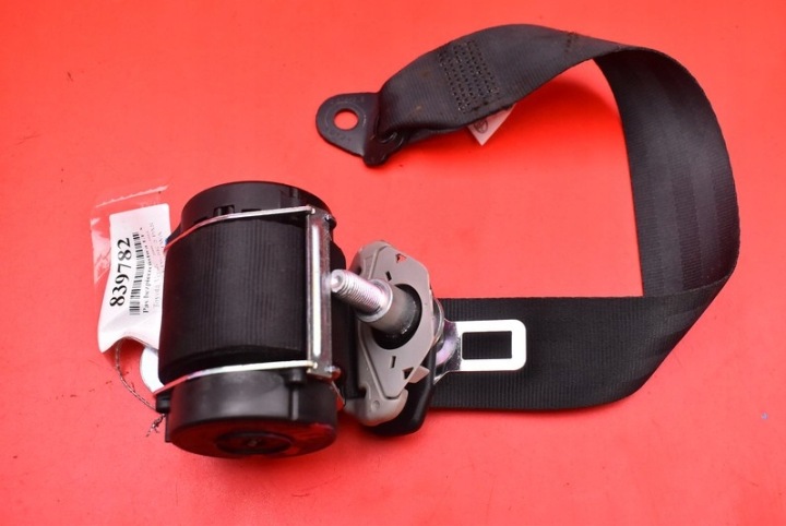 tension belt safety left rear part 3 III RZAD 73570-0F020 TOYOTA VERSO 09-13