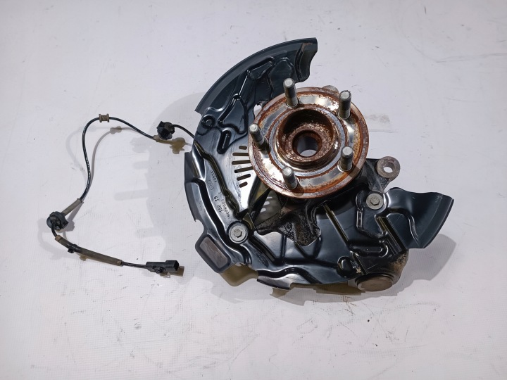 mozzo fusello anteriore anteriore sinistra Ford Explorer 4x2 2020