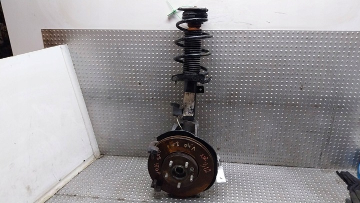 Achsschenkel Radnabe Radlager Stoßdämpfer links vorne P31406830 V40 II LIFT (2016-2019) 2.0 D2