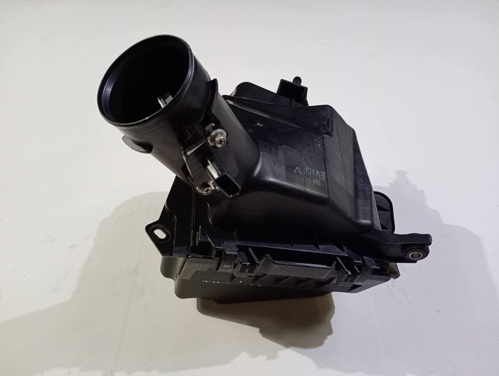 cover cover of a filter, air pipe tube Nissan 370Z Cabrio 2009