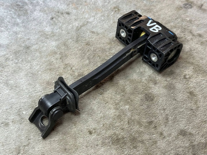 limiter tylnych prawych door VW AMAROK FLATBED (S1B) 2H7839249 2.0L !J