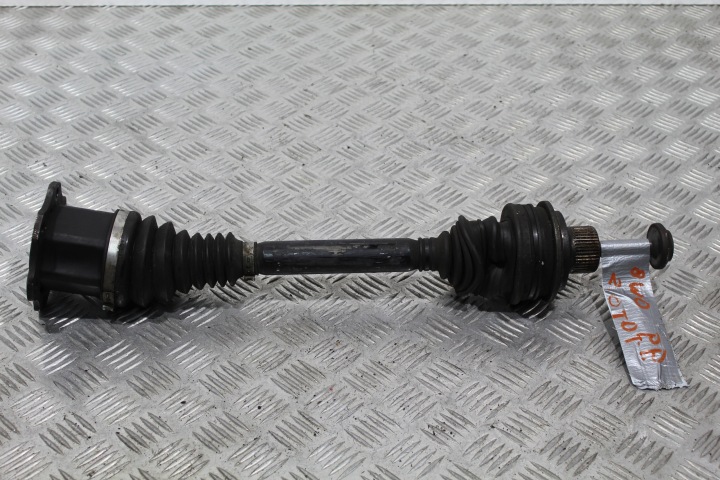 ANTRIEBSWELLE RECHTS VORNE AUDI A4 B9 8W0