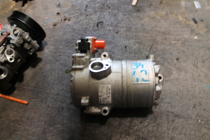 3442. Compresseur Climatisateur air conditionné AUDI 4M0816797B