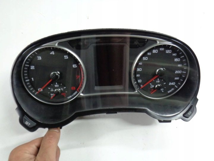 AUDI A1 8X 1.4 TSI budíky budiky 8X0920930G EUROPA