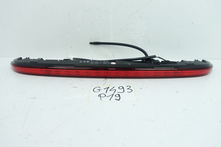 KIA XCEED 2019- TRZECIE light STOP 92700-J7300
