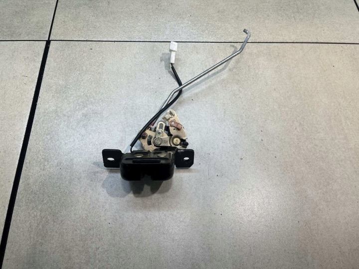 de la Serrure du capot Arrière 5PIN KIA CARENS II 1.6 16V