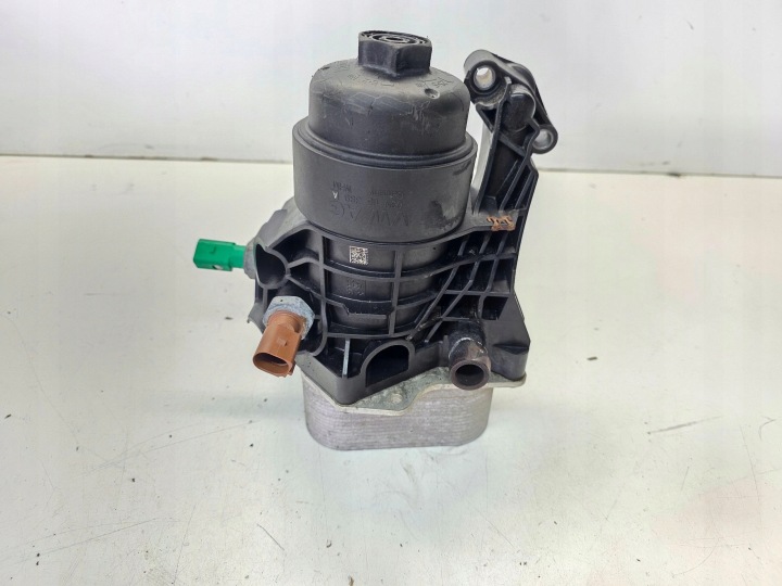 cover of a filter, oil AUDI VOLKSWAGEN SEAT SKODA 1.6 2.0 TDI 03N115389A