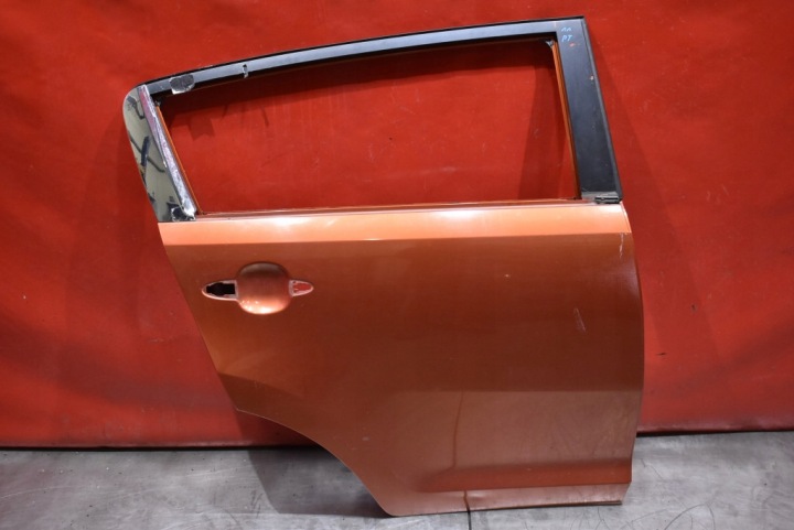 dveře pravé záď zadní CEGLASTE KIA SPORTAGE 3 III 04-08