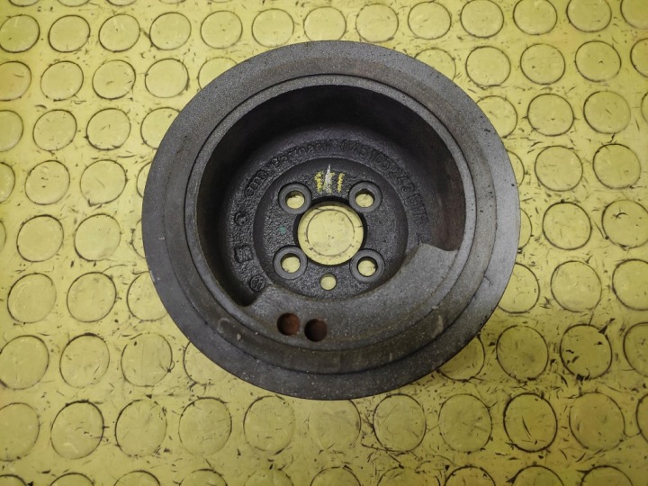 VW POLO IV 1.4 TDI Puleggia 045105243B