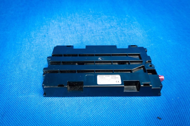 Antena laczaca telefonu Audi Q7 4M TT 8S 8S0035502