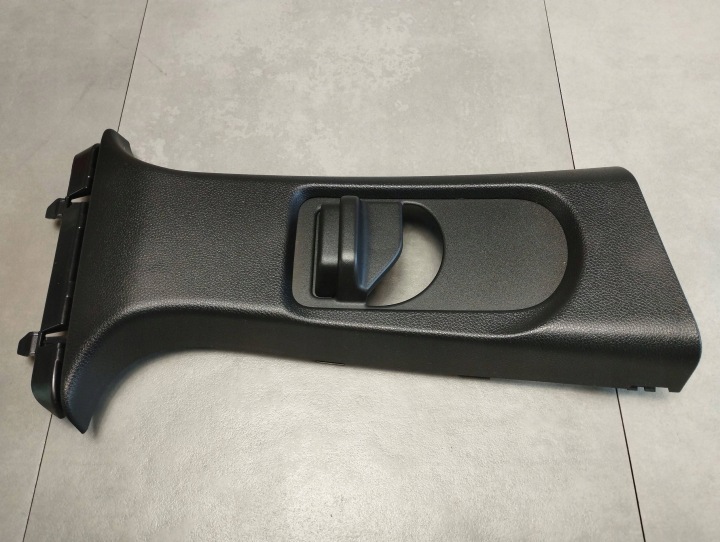 Mercedes B-KLASA W246 W242 cover SLUPKA right A2466901800
