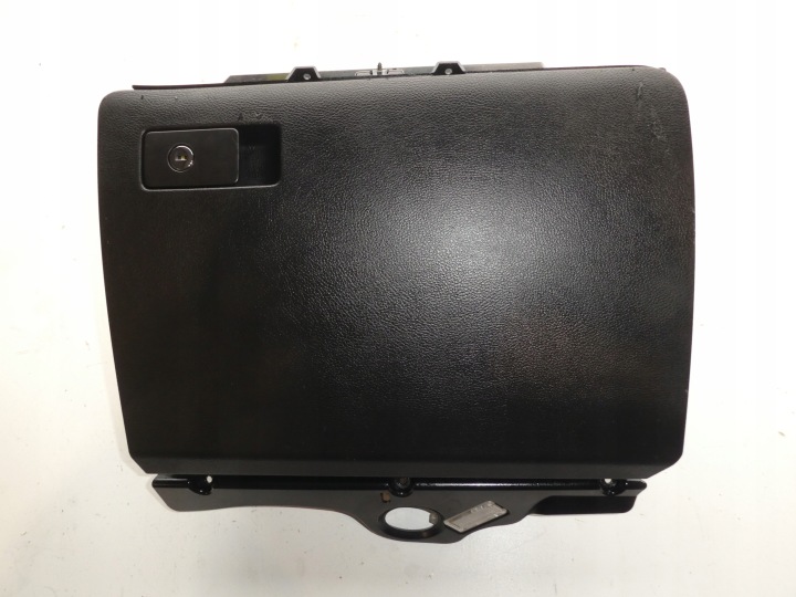 VW PASSAT B6 passenger compartment right of the passenger 3C1857114