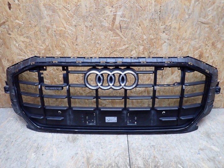 maska AUDI Q8 4M8 4MN 2018-2024R 4M8853651AF
