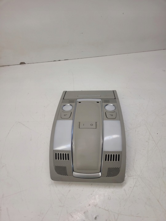 FEUX PHARE OSWIETLENIE CABINE AUDI Q7 4L 4L0947135F