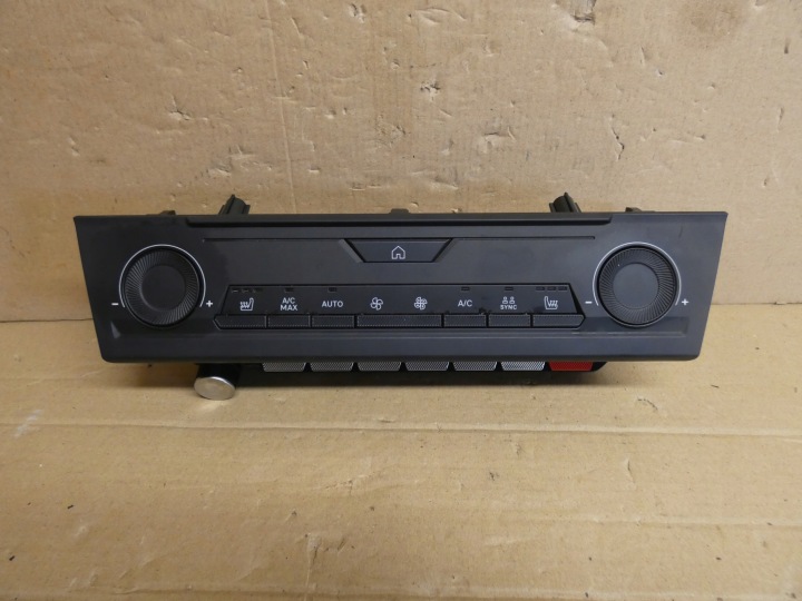 control panel of the air conditioning Peugeot 308 3 2023 98350205ZD