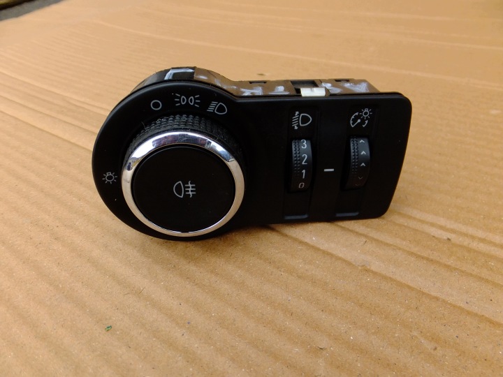 Interrupteur Lumières opel astra J IV 2010r 13268705