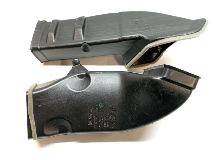 kanal luft links rechts heck KPL JL1B78018B88AB Lincoln Navigator IV