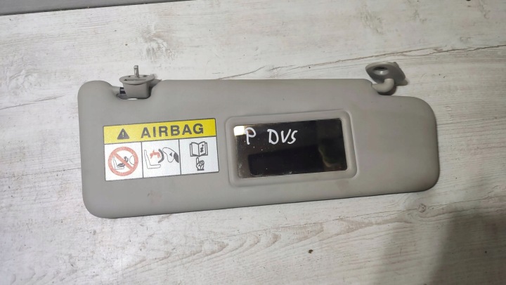 Dacia Duster II 17r 1.2 front side right cover przeciwsloneczna