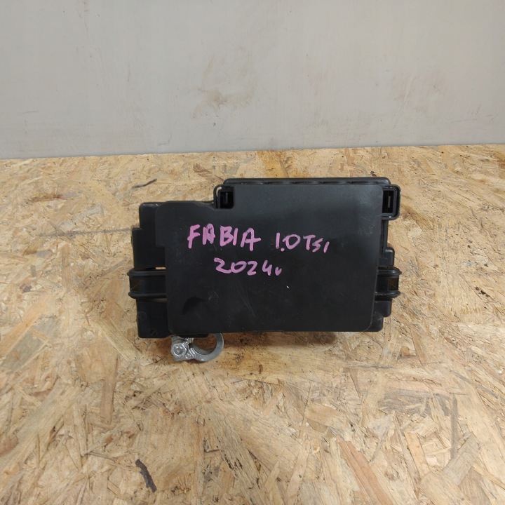 ROZDZIELACZ PRADU SKODA FABIA IV 2Q0937548D 1.0