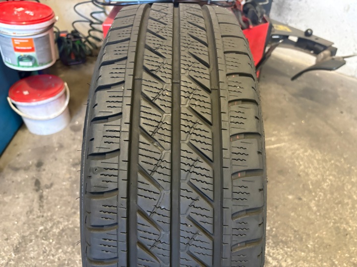 caoutchouc toutes saisons 215/65R16C Goodyear Vector 4Seasons Cargo 7mm 2025r