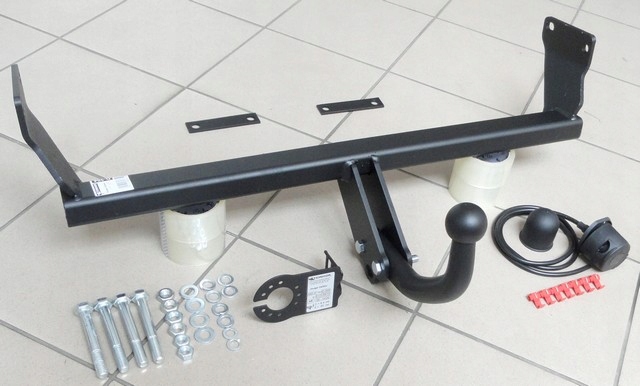 фаркоп додж калибр. 2016. фаркоп для dodge jc 09. фаркоп додж. установленный фаркоп на додж калибр.