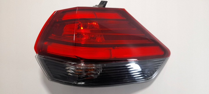 Nissan X-Trail T32 Lift 2017-2021r light rear right 22023746 (R445)