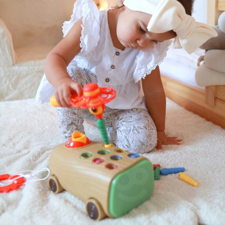 GRA ZRĘCZNOŚCIOWA MAGNETYCZNA NAKARM PTASZKA MONTESSORI DZIĘCIOŁ WOOPIE Kod producenta 44237