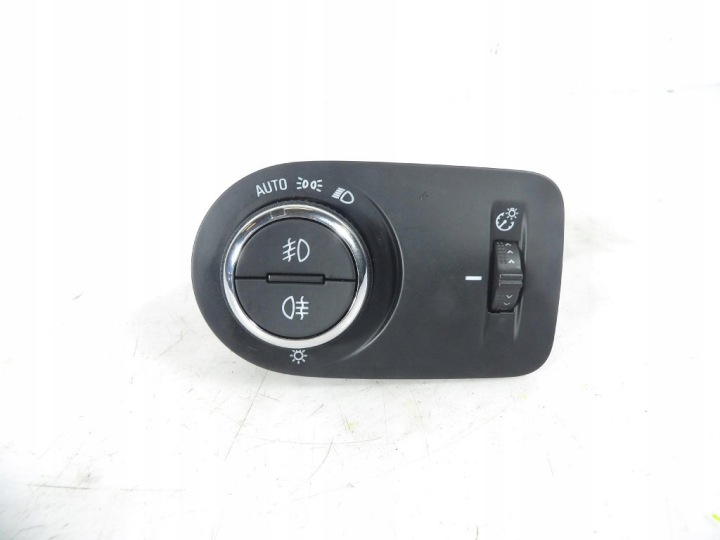 OPEL ZAFIRA C vypínač světel 39050760