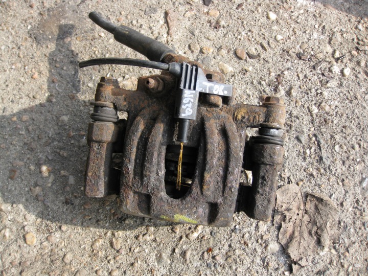 MERCEDES VITO W639 08R 2.2CDI Bremssattel Bremse Sattel links heck