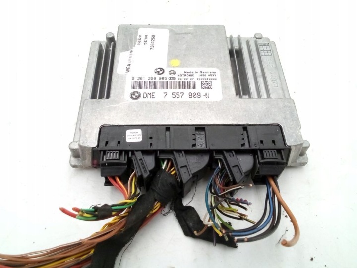 BMW 1 E87 computer control unit of the engine ECU 7557809-01 + wtyczki