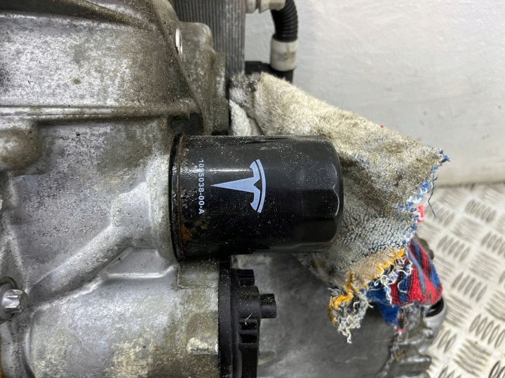 TESLA Y MODEL Y 22r. Motor trasero eléctrico 1587780-00-A 10