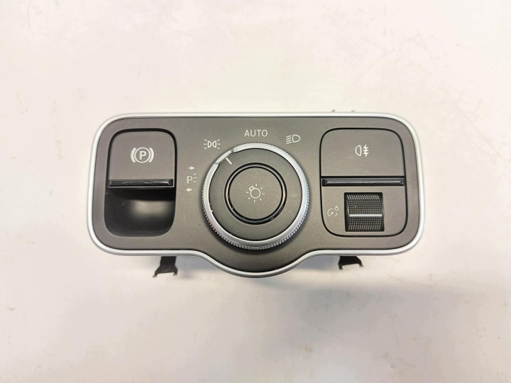 Mercedes EQB 250+ X243, w247 2025r. lichtschalter A2479052902