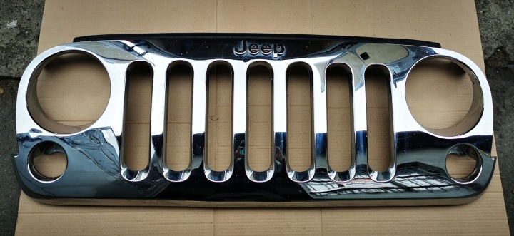 Jeep Wrangler maska maska chrom