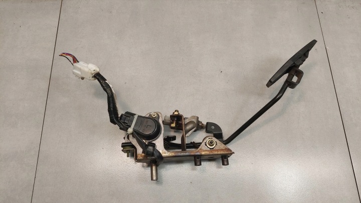 potentiometer Gas MAZDA 626 V 2.0 D