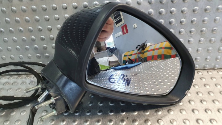 SPECCHIETTO RETROVISORE Destro AUDI A1 6 PIN 10