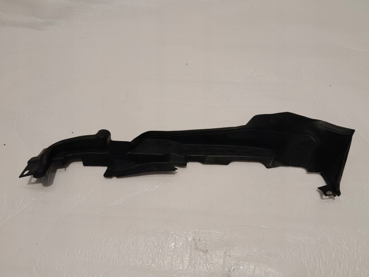 AUDI A5 8W kryt krytka blatníku levá 8W6821169C