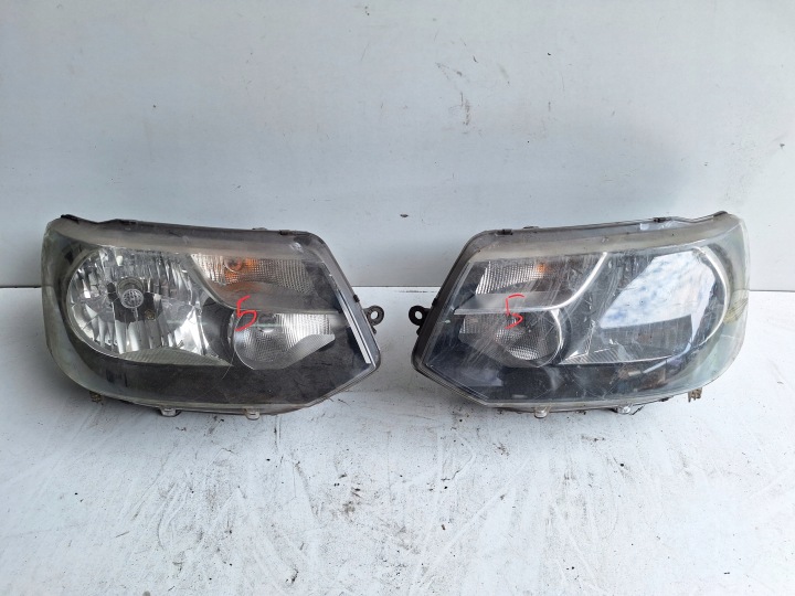 VOLKSWAGEN TRANSPORTER T5 LIFT 10-15 far desna UK