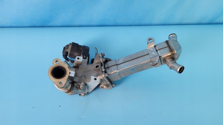 MERCEDES W205 C200 2.0 CGI SCHOLDER EGR A2741420279 9