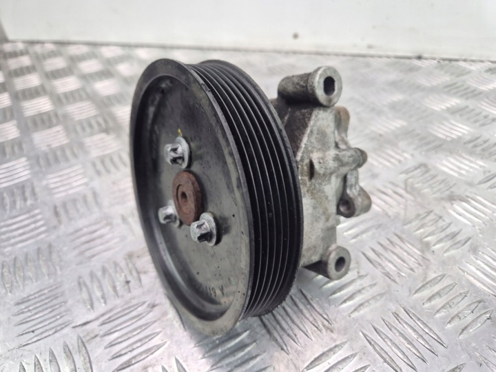 Mercedes C200 CDI W203 611.962 Pompe direction assistée 0024669301