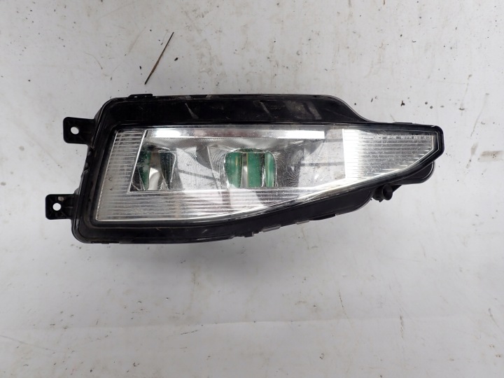 VW PASSAT B8 3G0 LIFT 19- Feux antibrouillard Droite DRL 3G0941700