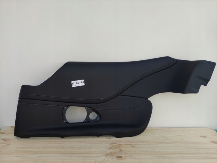 MERCEDES CLE W236 pravá tapacír bok boční kůže A2366904802 K139/14