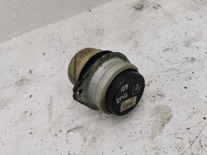 engine mount AUDI Q7 and 4L 3.0 V6 7L8199131A