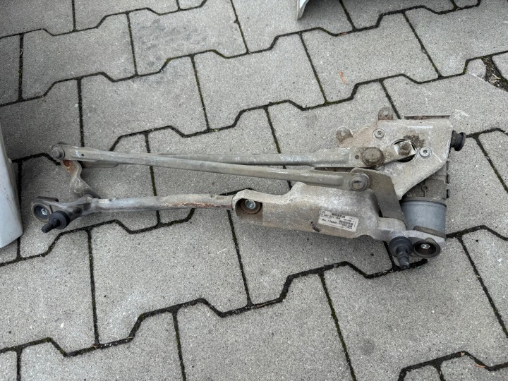 FORD FIESTA MK7 VII Wischergestänge vorne EUROPA 8A61-17500-AB