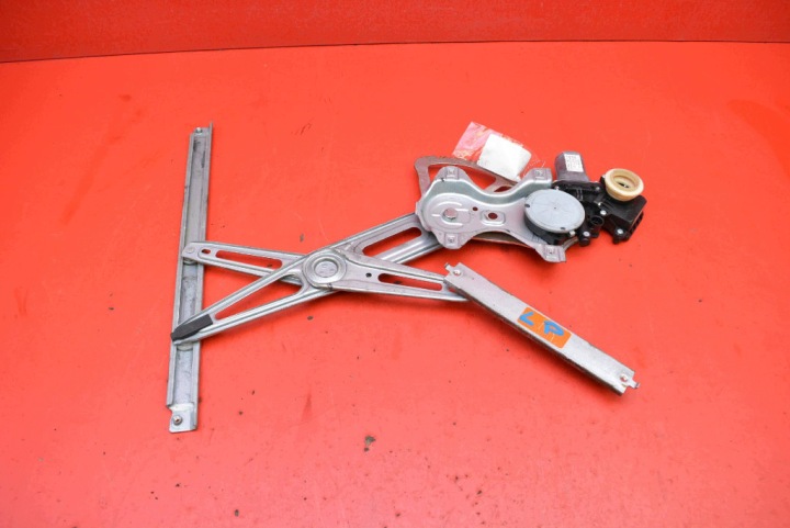 window regulator left front EU 85720-0D110-B TOYOTA YARIS 2 II 3D HB 05-09