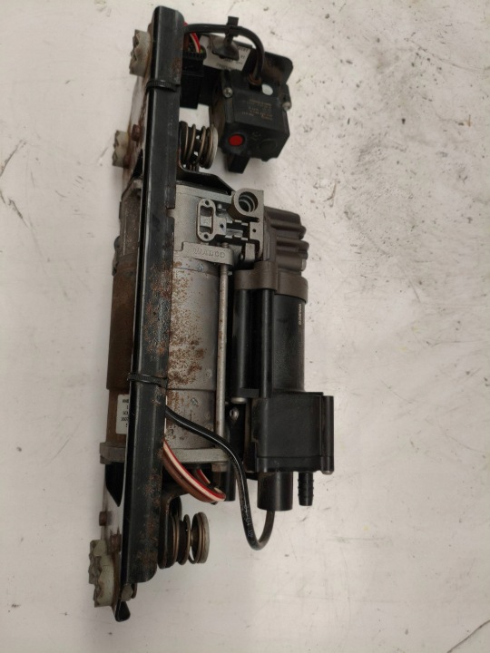 BMW 5 F10 F11 COMPRESOR DE SUSPENSION PNEUMATIC SYRINGE 37206789450 14