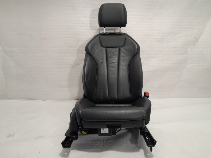 AUDI A4 B9 LIFT FOTEL jobb eleje bőr PODGRZEWANY 4M0959339