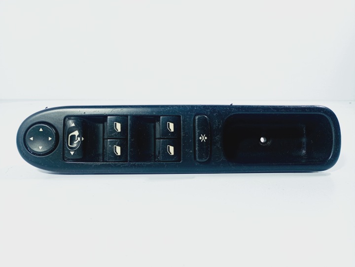 switch panel of the window left front OE 53269704 Peugeot 307 5 door 00-05