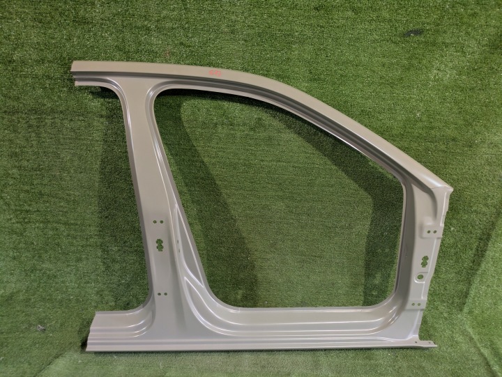 sloupek pravý práh SKODA SUPERB III NR.623